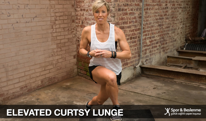 elevated curtsy lunge